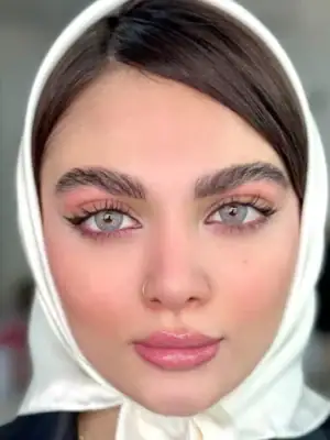 خرید لنز رنگی طوسی آبی یونیک کلاسیک گری