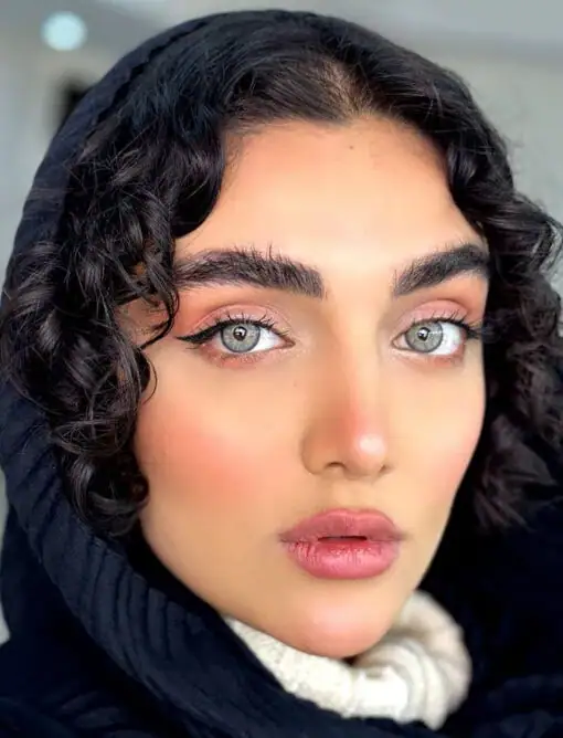خرید لنز رنگی طوسی سبز یونیک فلوریدا