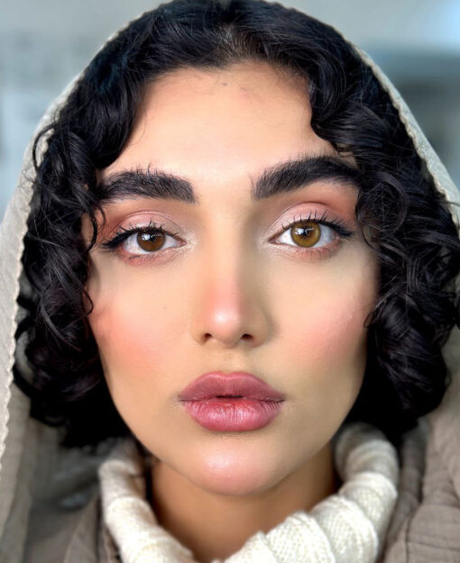 خرید لنز عسلی رنگ لاتینا