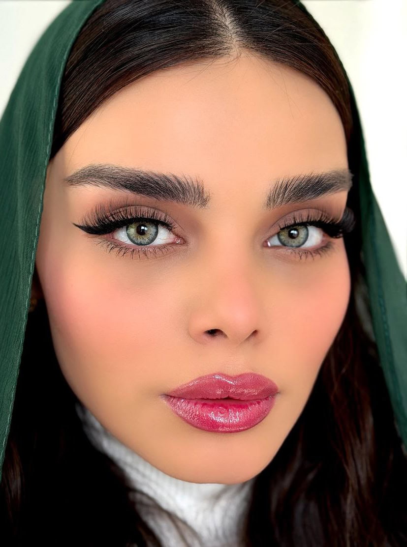 لنز رنگی سبز عسلی یونیک نچرال گرین