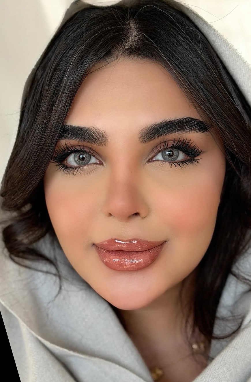 خرید لنز رنگی طوسی یونیک مینک