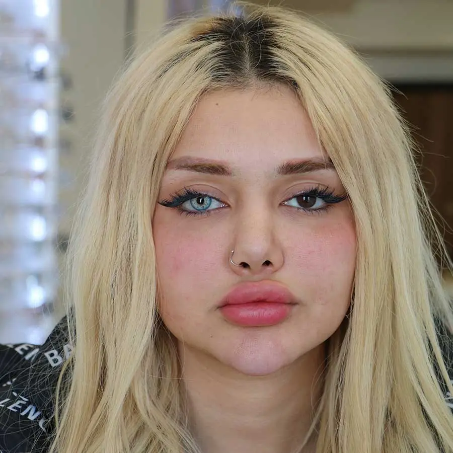 لنز رنگی سلنا گلکسی بلو - Image 3
