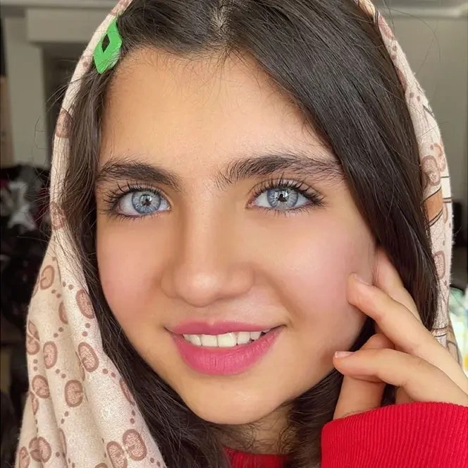 لنز رنگی آبی عسلی آماندا جورجیا بلو
