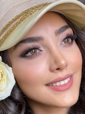 لنز رنگی سنوریتا سندی براون عسلی دوردار سالانه