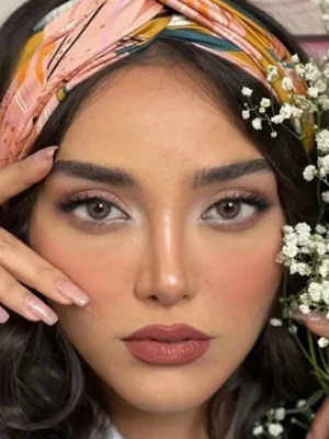لنز رنگی سنوریتا مارون قهوه ای عسلی سالانه