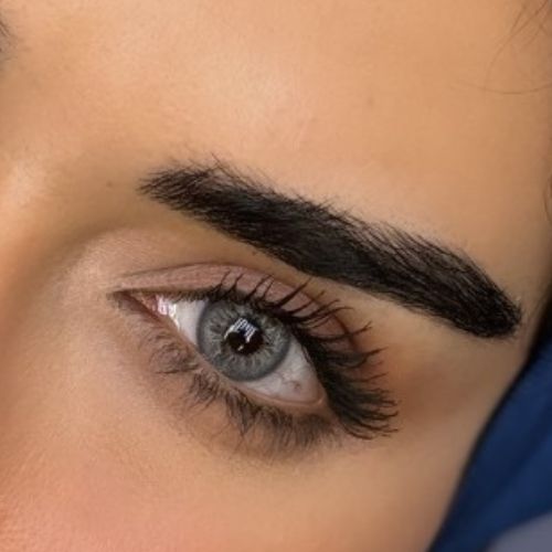 لنز چشم رنگی طوسی رگه دار دور محو هاوایی گری سلنا