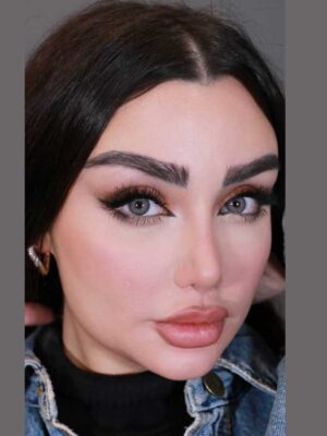 لنز رنگی ایفوریا آملیا طوسی با مرکزیت عسلی سالانه