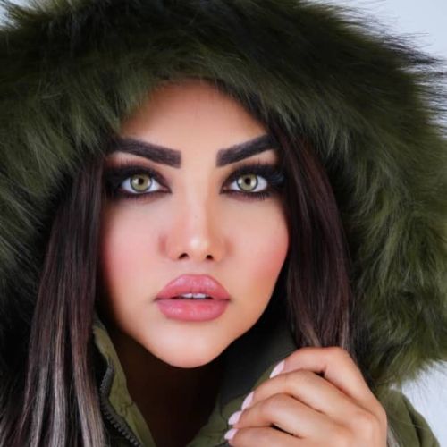 لنز چشم رنگی سبز عسلی دور مشکی گرین هانی سلنا