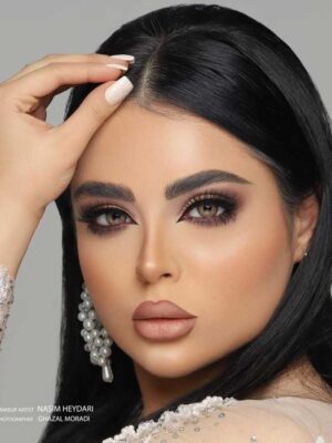 لنز رنگی سلنا یوتا عسلی با رگه های نقره ای خفیف دوردار سالیانه