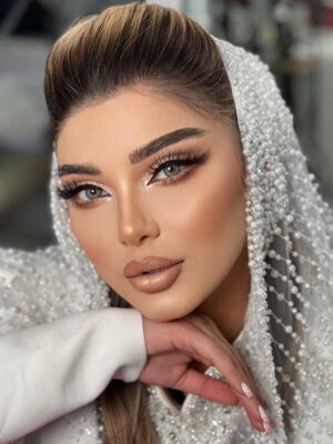 لنز رنگی طوسی دوردار آیهان سالانه