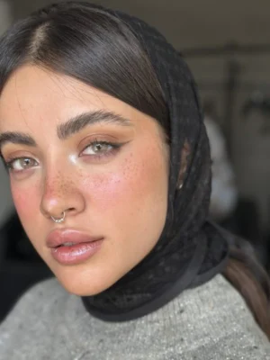 لنز جمستون ازور گری