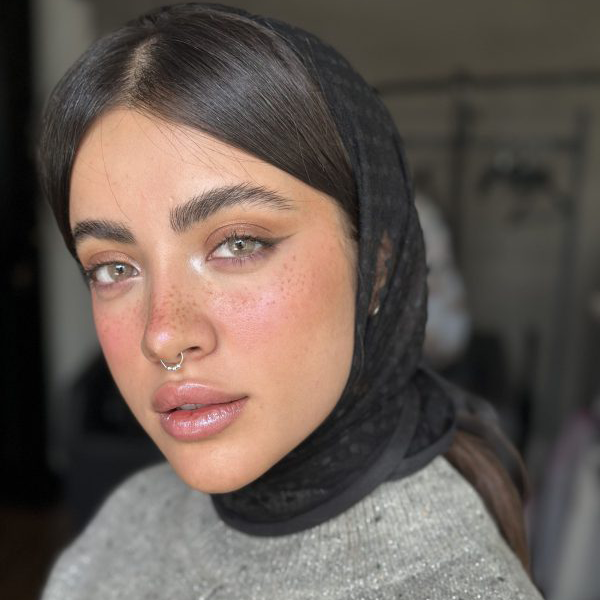 لنز جمستون ازور گری