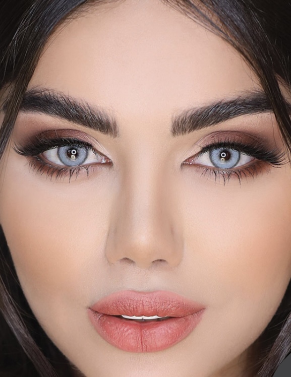 لنز رنگی آبی روشن آیس کالر