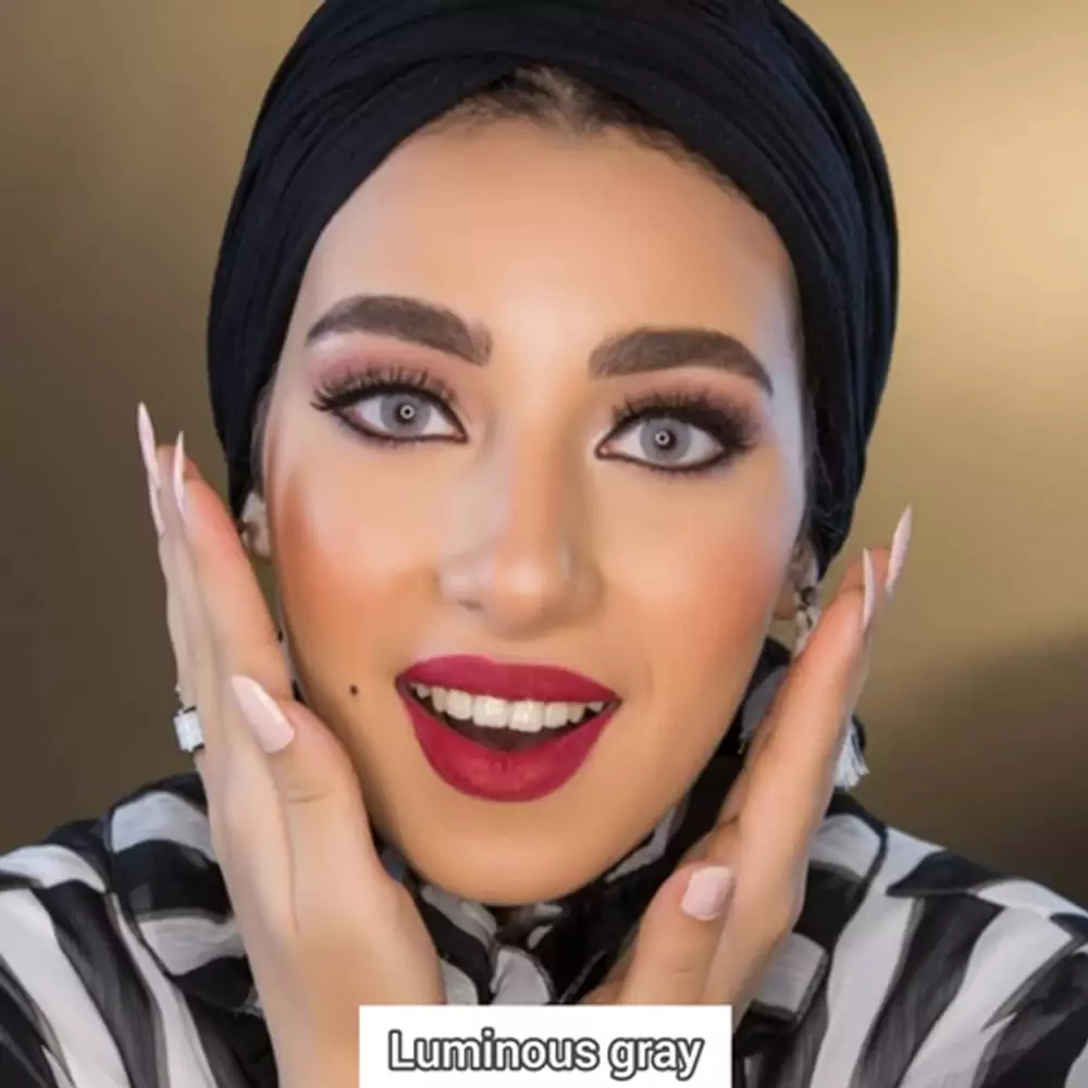 لنز لومینس گری طوسی با ته مایه آبی روشن بدون دور - Image 2