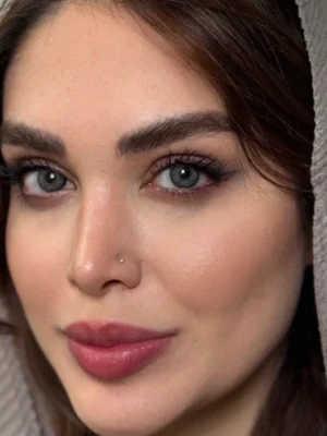 لنز رنگی طوسی سبز بافت 5 بعدی آلیس گری رز