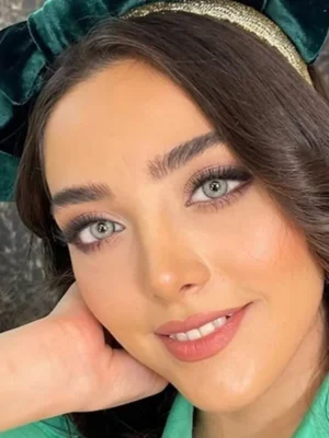لنز رنگی سنوریتا پرل گری طوسی سبز سالانه
