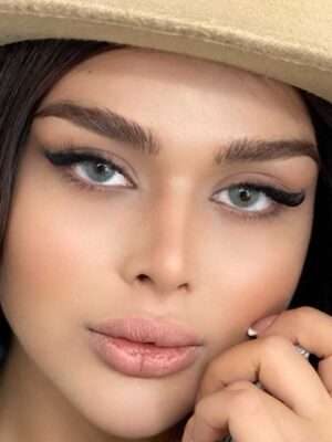لنز رنگی یونیک سبز آبی دورمحو دیانلا