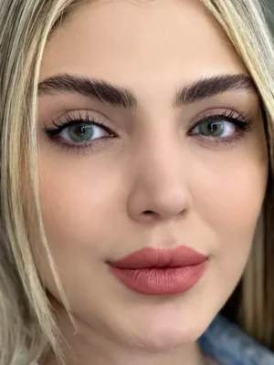 لنز یونیک دیانلا سبز آبی بدون دور - Image 3