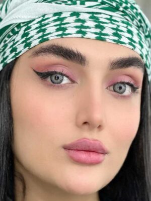 لنز رنگی یونیک سبز دور هاشور اریکا