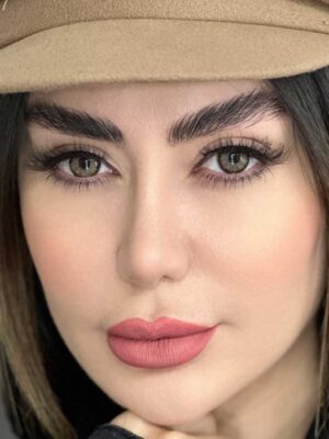 لنز رنگی یونیک عسلی دوردار ولنتینو