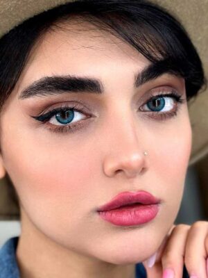 لنز رنگی یونیک آبی دور دار مگنولیا