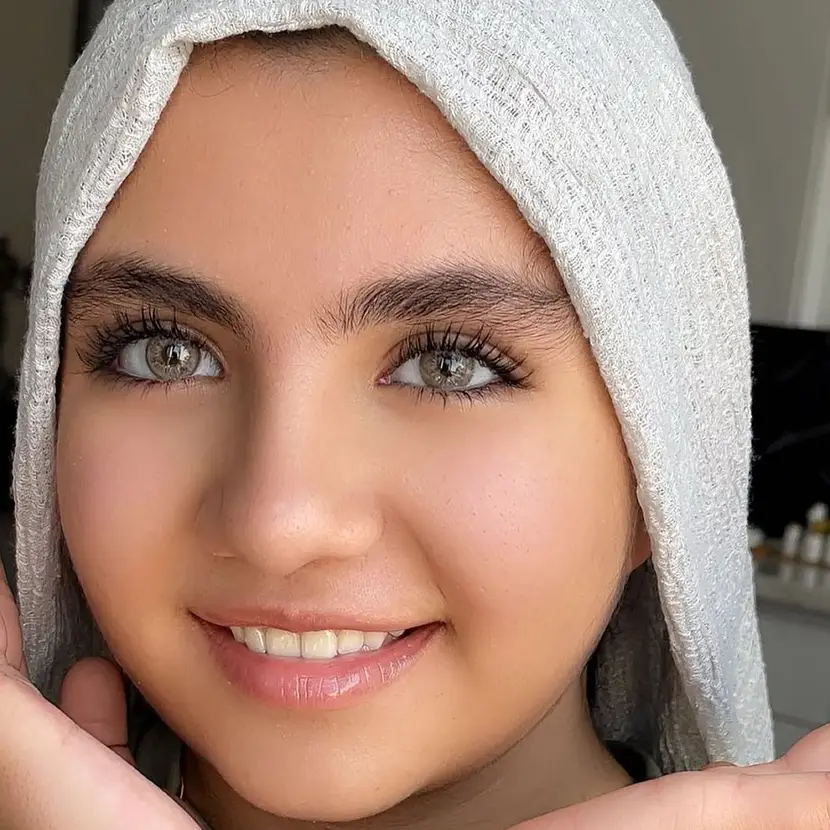 لنز آماندا هاوایی هیزل عسلی خاکی دورمحو