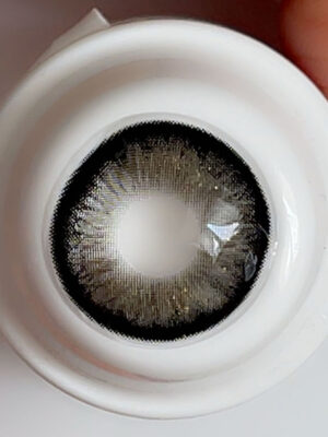 لنز مشکی طلایی شاین دار باربی بلک آماندا