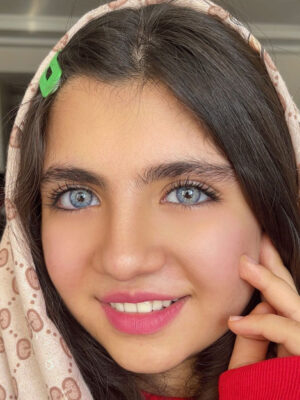 لنز آبی پنج بعدی رگه نقره ای جورجیا بلو آماندا