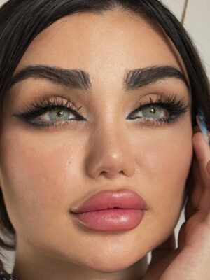لنز رنگی اوربان ترکیبی طوسی با ته رنگ آبی همراه با رگه های سبز عسلی کخ گری