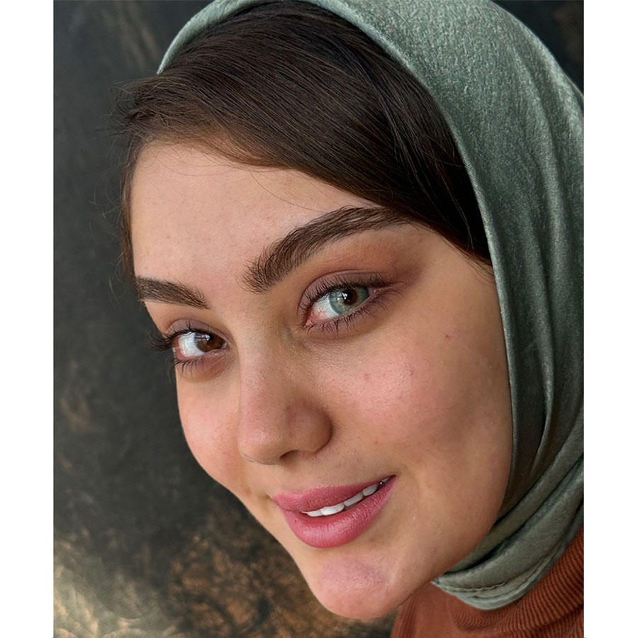 لنز رنگی سبز آبی مرکز عسلی لس آنجلس آکوا آماندا