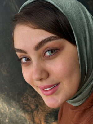 لنز سبز آبی مرکز عسلی لس انجلس آکوا آماندا
