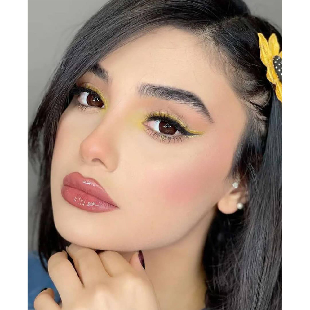 لنز قهوه ای تیره طبیعی ترین لنز رنگی موکا آماندا