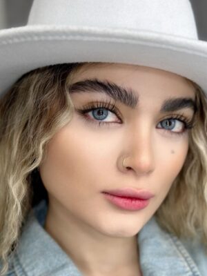لنز آبی آسمانی آلموند بلو آماندا کد562