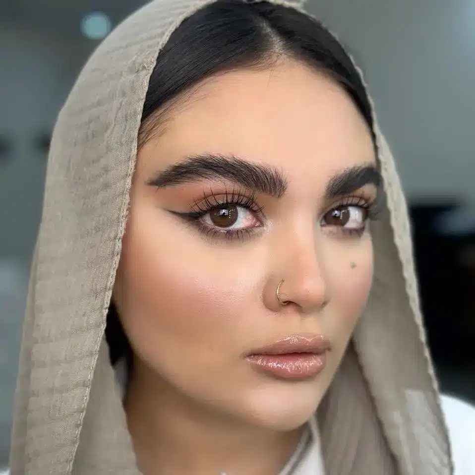 لنز سالانه طرح نچرال هیزل (قهوه ای دور دار) برند یونیک Unique Natural Hazel