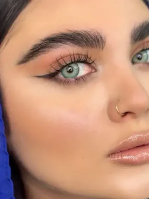 لنز یونیک باربی بلو