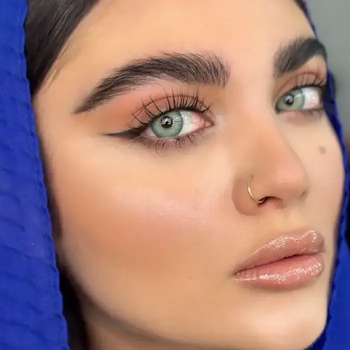 لنز یونیک باربی بلو