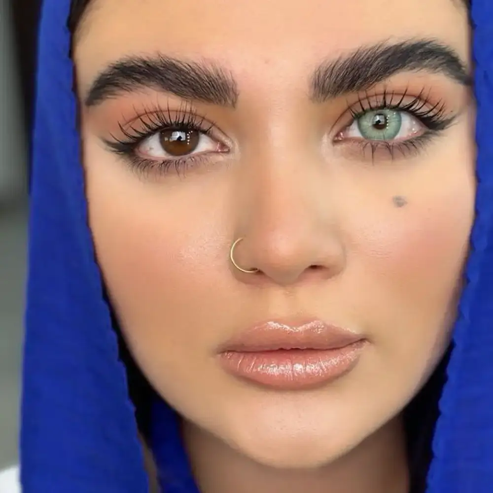 لنز یونیک باربی بلو سبز آبی مرکز عسلی دور دار - Image 2