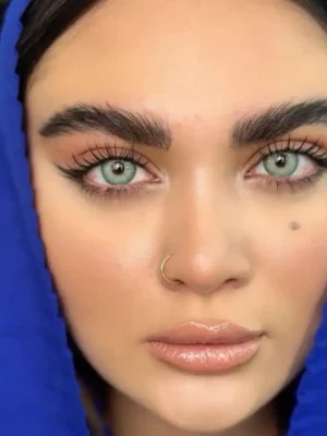 لنز یونیک باربی بلو سبز آبی مرکز عسلی دور دار - Image 4
