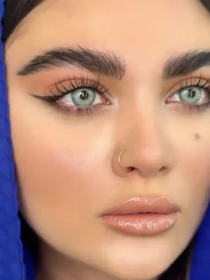 لنز یونیک باربی بلو