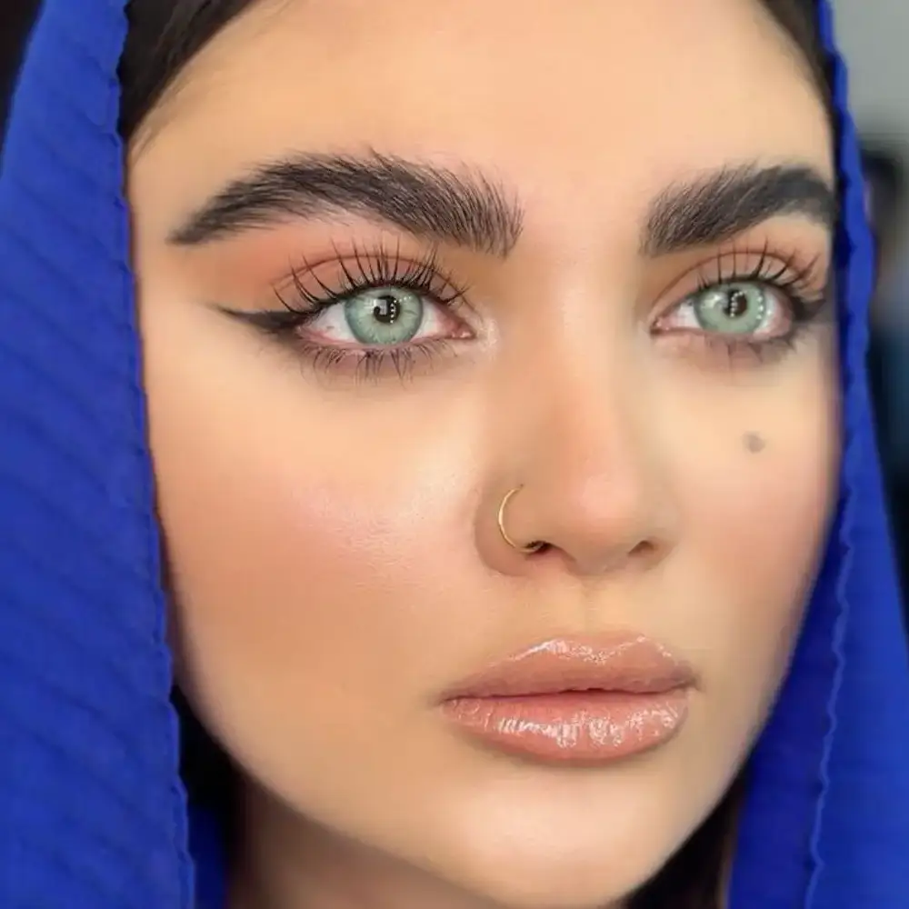 لنز یونیک باربی بلو