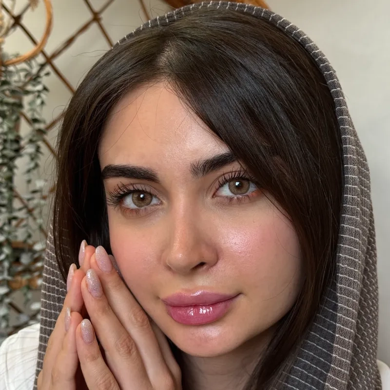 لنز رز لیلی براون عسلی دور دار
