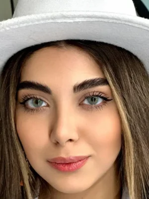 لنز یونیک دیانلا سبز آبی بدون دور - Image 2