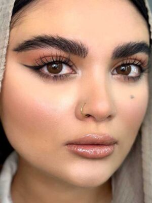لنز رنگی یونیک قهوه ای دور دار نچرال هیزل