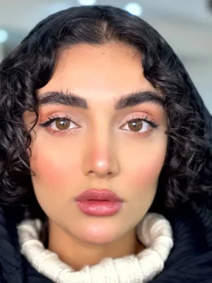 لنز یونیک نچرال هیزل قهوه ای دور دار - Image 2