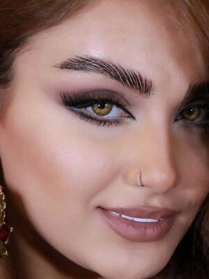لنز رنگی سلنا آتنا عسلی با دور خفیف زیتونی