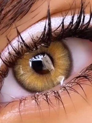 لنز رنگی سلنا عسلی با دور قهوه ای اسموکی ماهانه