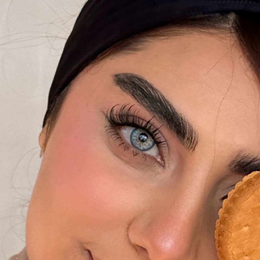 لنز چشم رنگی آبی مرکز عسلی خاص گلکسی بلو سلنا