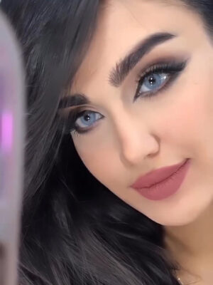 لنز آبی روشن آماندا پاستل بلو