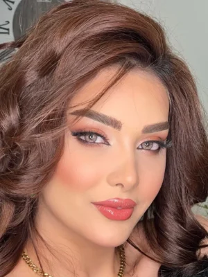 لنز آلموند هانی اماندا