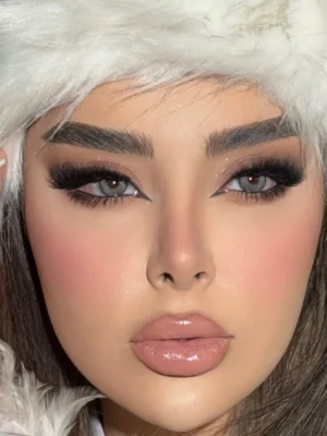لنز ائوراگری آماندا